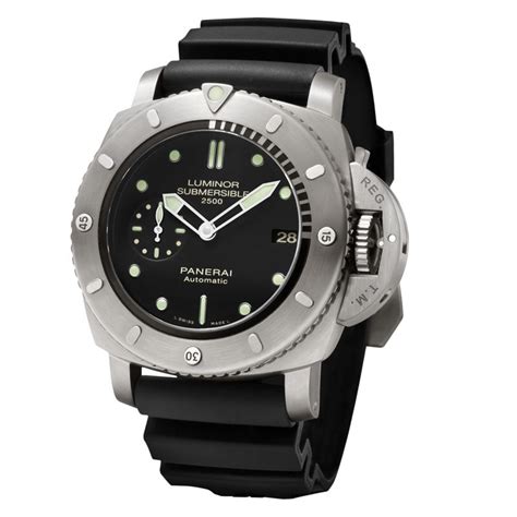 Panerai PAM00364 : Luminor Submersible 1950 2500M 3 Days .